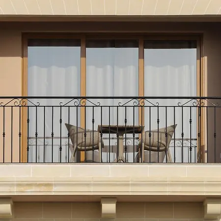 Gem Beachfront With Amazing Bay And Sea Views *