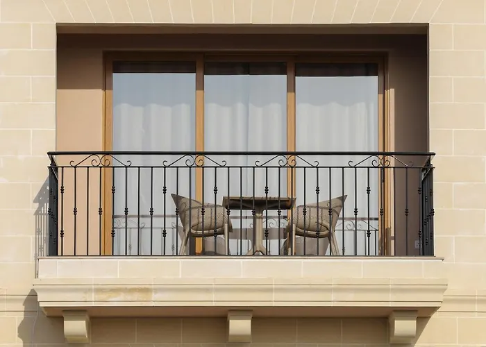 Gem Beachfront With Amazing Bay And Sea Views *