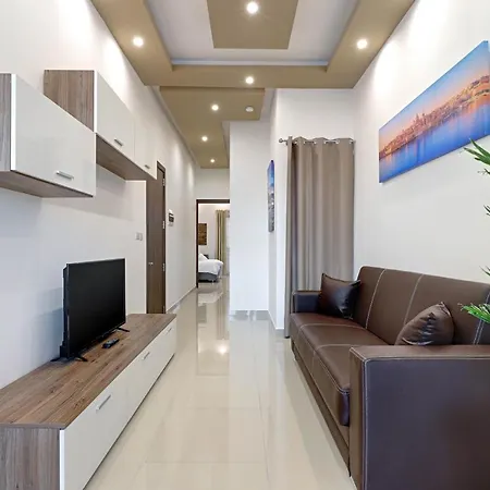 Gem Beachfront With Amazing Bay And Sea Views