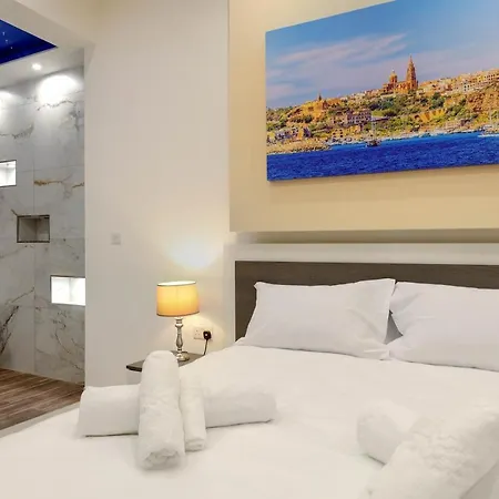 Daire Gem Beachfront With Amazing Bay And Sea Views Birżebbuġa