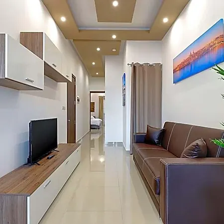Gem Beachfront With Amazing Bay And Sea Views Apartment *
