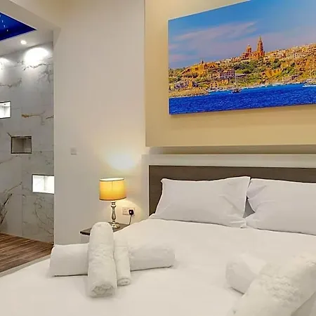 Gem Beachfront With Amazing Bay And Sea Views Birzebbuga