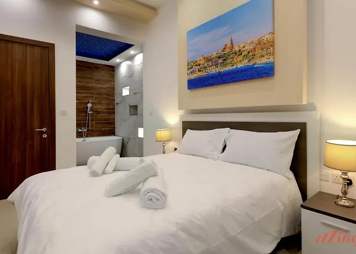 Gem Beachfront With Amazing Bay And Sea Views Διαμέρισμα Birżebbuġa